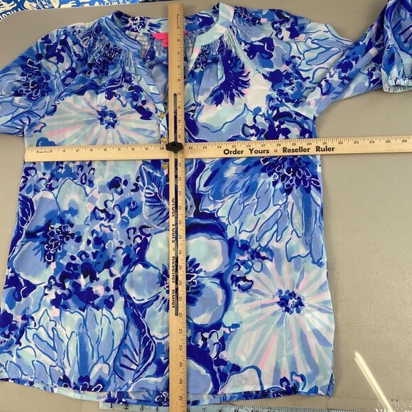 Lilly Pulitzer Top Womens Medium Silk Floral Blue Tang Flocking Fabulous NWOT - Picture 8 of 14